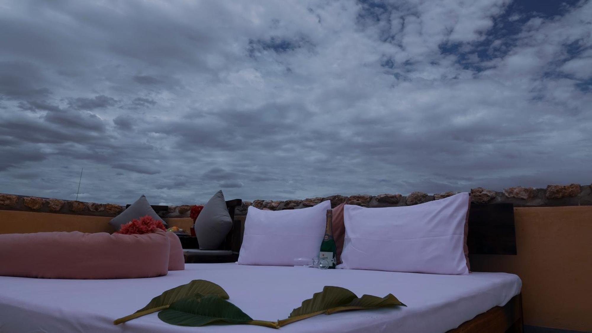 Agama Lodge Solitaire Esterno foto